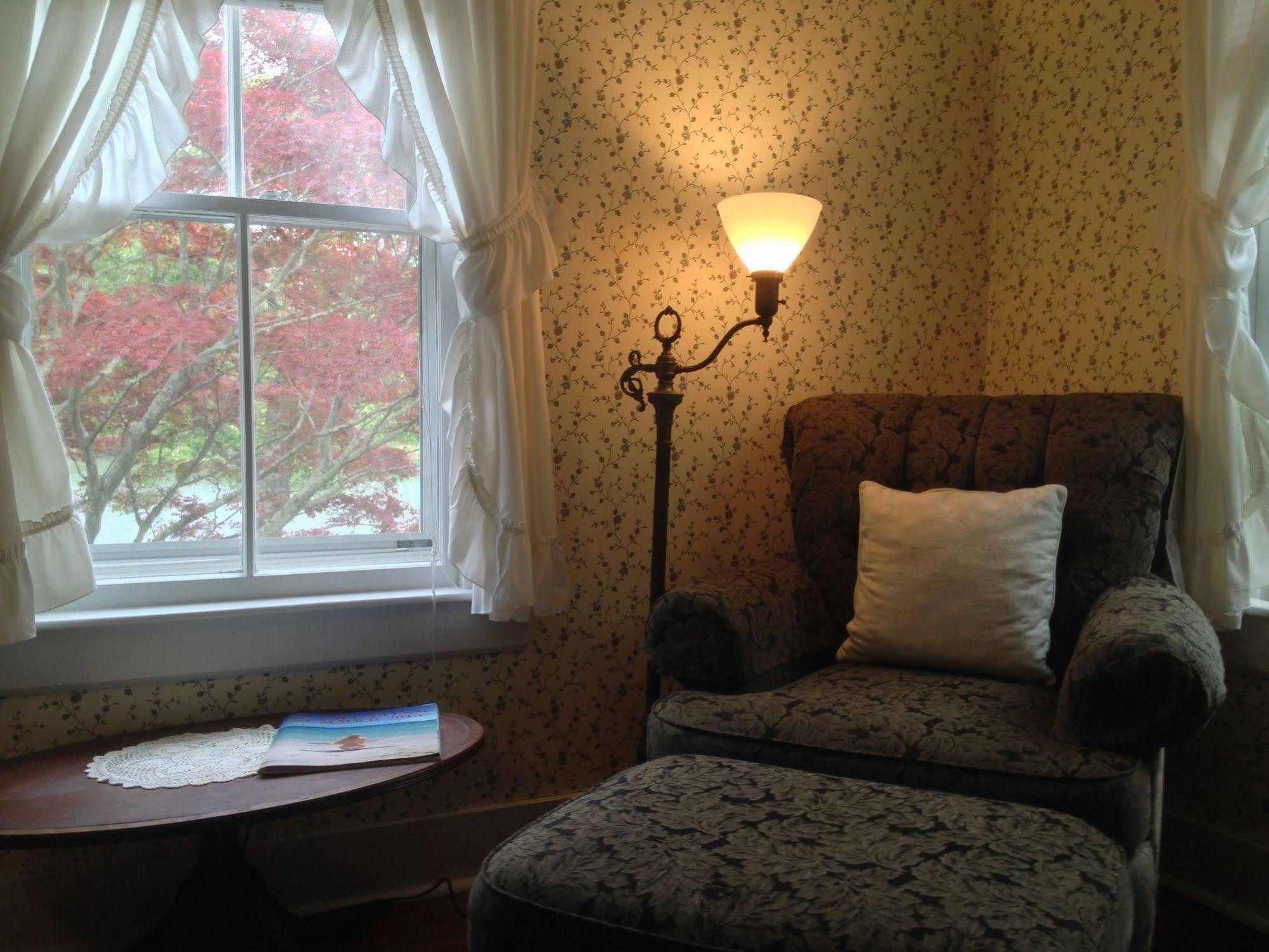 Bed and Breakfast House On Chase Creek Shelter Island Heights Экстерьер фото